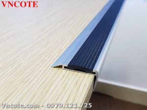 Nẹp cầu thang DE-1