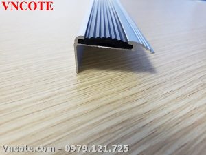 Nẹp cầu thang DE-1