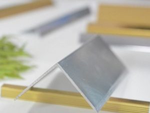 Nẹp inox chữ V30 màu trắng bóng