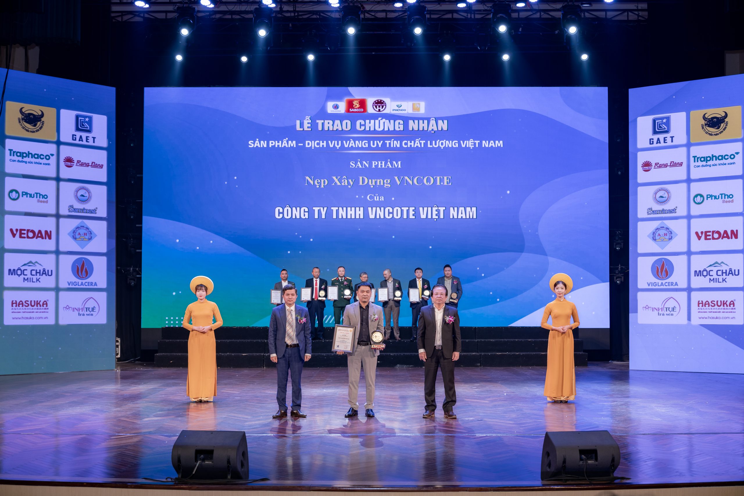 Ban lãnh đạo